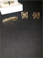 VINTAGE  "S" CUFFLINK SET