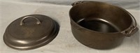 Griswold Cast Iron Dutch Oven (Top Does Not Fit)