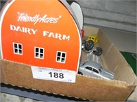 Vintage Friendly Acres Dairy Farm w/extras