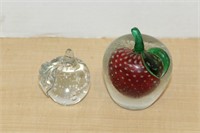 SELECTION OF APPLE ARTGLASS PAPERWEIGHTS