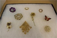SELECTION OF FASHION BROOCHES