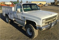 1982 CHEVY Square Body Service Truck, Diesel, 4wd