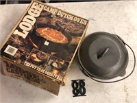 Lodge Camp Dutch Oven 6 Qt. Cast Iron
