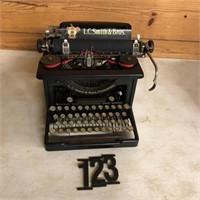 L C Smith & Bros Manual Typewriter