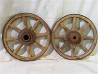 Wood spoke wheels.
