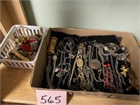 VINTAGE JEWELRY AND WATCHES