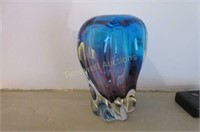 Art glass vase