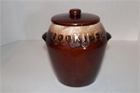 USA  Pottery Cookie Jar with Top 9"
