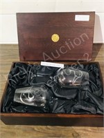 Ducks unlimited box w/ lrg wine glasses