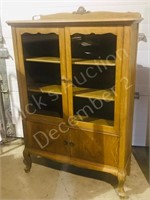 2 door oak display case- 56" h x 40" w x15" d