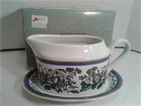 Gravy Boat with Stand - New