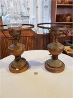 2 VINTAGE LAMPS (AS IS)