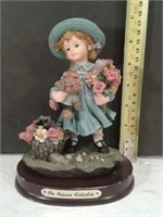 Figurine: Juliana Collection