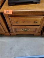 BROYHILL MATCHING 2 DRAWER NIGHTSTAND