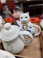 3 X'S BID TEAPOTS  PZALFTGRAFF- CAT