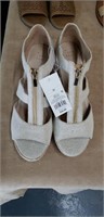 Women's shoes size 11 NEW
