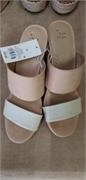 Women's shoes size 11  NEW