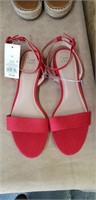 Women's shoes size 11  NEW