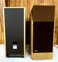 Pair of Bose 601 Speakers