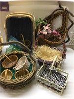 Baskets and Home creatures