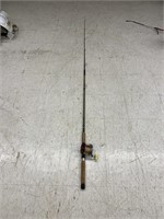 heddon 8’ fishing pole with penn peer #309 cast