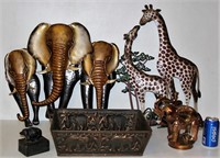 Jungle Decor - Elephant & Giraffe Wall - Music Box