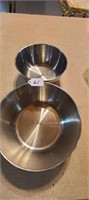 2 Stainless Steel Bowls