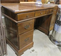 5 drawer pine desk