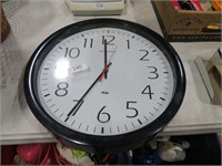 acurite 14" wall clock