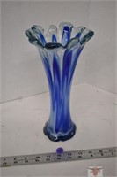 11" Art glass Vase
