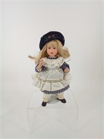 Boyds Collection Porcelain Doll "Leslie"