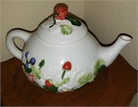 Strawberry Tea Pot - Made In Italy
