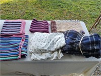 Knitted blanket and throws