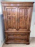 Thomasville Upright Wardrobe