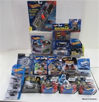 17 Hot Wheels Items, Incl. Star Wars/Trek/Batman