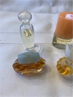 6 Mini Perfume Bottles