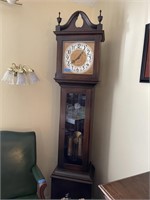 L - Antique Colonial Mfg Clock