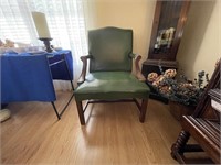 L - Vintage Chair
