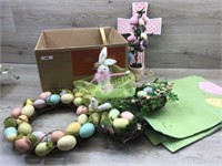 BOX OF VARIOUS EASTER DECORATIONS