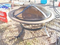 Steel Fire Pit w/Mesh Cover, 30" Diameter