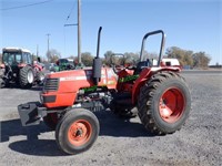 Kubota M5400 2WD Tractor