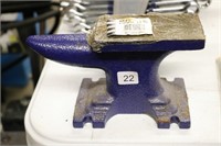 11 POUND ANVIL