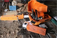 STIHL MS290 CHAINSAW WITH ACCESSORIES