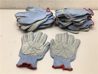 10 Pair of The Duke gloves no size maybe mediums