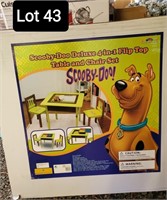 Scooby doo table & chairs