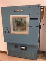 THERMOTRON S-32 TEMPERATURE TEST CHAMBER