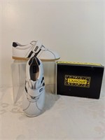 L'amour Ladies / Kids Sneakers size 4