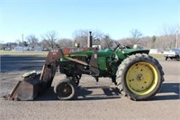 John Deere 3010 Tractor w/ loader