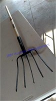 5 Tine Pitch Fork