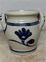 Williamsburg Restoration Art Pottery Vase Crock